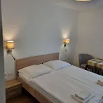Adam Apartmanhaz Шиофок