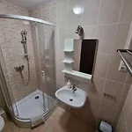 Adam Apartmanhaz Pensjonat Siófok