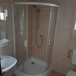 Adam Apartmanhaz Гостевой дом