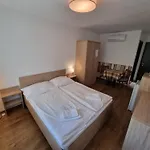 Гостевой дом Adam Apartmanhaz