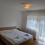 Pensjonat Adam Apartmanhaz Siófok