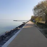 Adam Apartmanhaz Гостевой дом