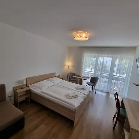Adam Apartmanhaz * Siofok