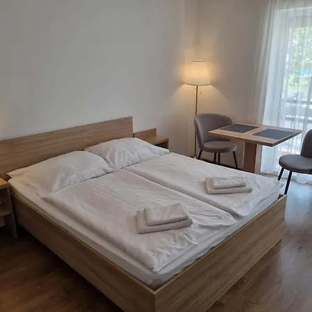 Adam Apartmanhaz Gasthof