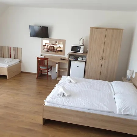 Adam Apartmanhaz Gasthof Siófok