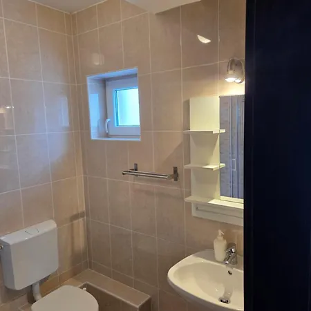 Konukevi Adam Apartmanhaz 4*