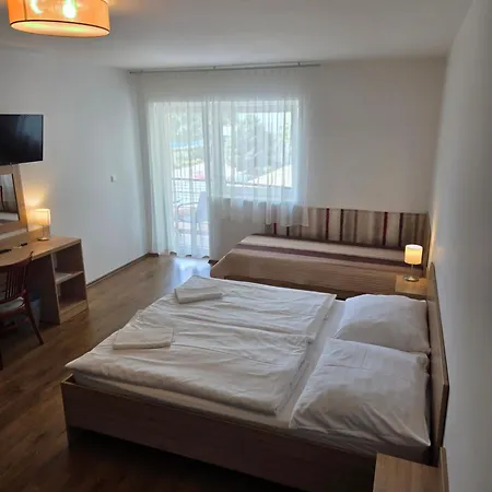 Adam Apartmanhaz Siofok