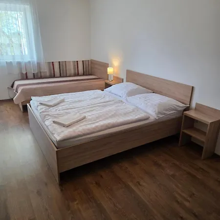 Adam Apartmanhaz 4* Siofok