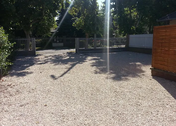 Adam Apartmanhaz Pensiune 3*