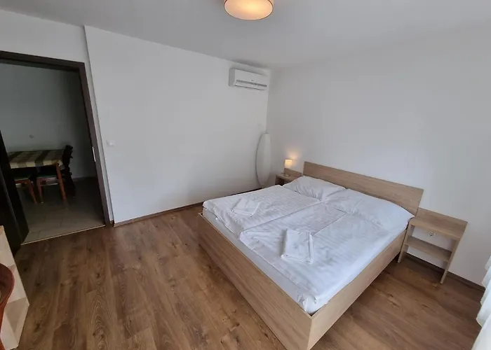 Adam Apartmanhaz Pensjonat