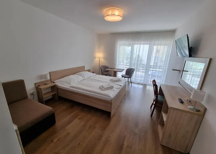 Pensiune Adam Apartmanhaz Siófok