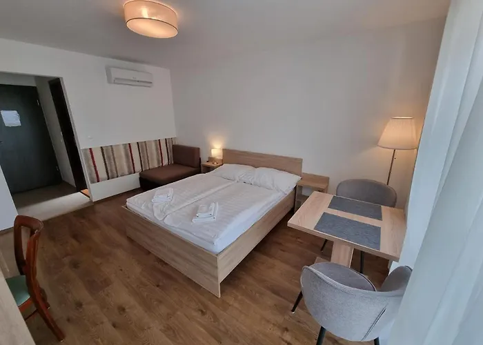 Adam Apartmanhaz Pensiune