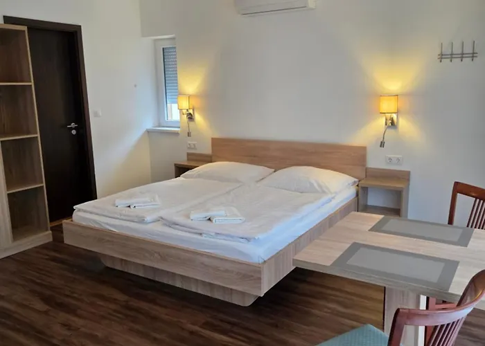 Adam Apartmanhaz Pensiune