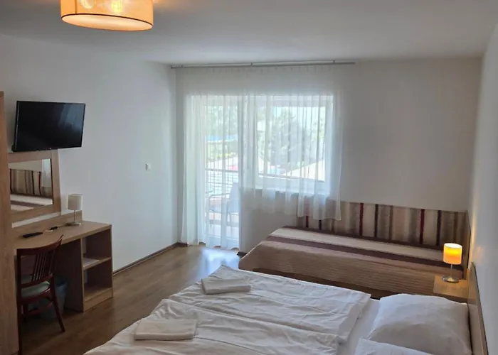 Adam Apartmanhaz