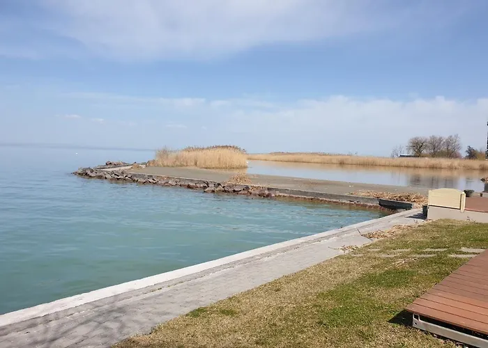 Adam Apartmanhaz Siófok